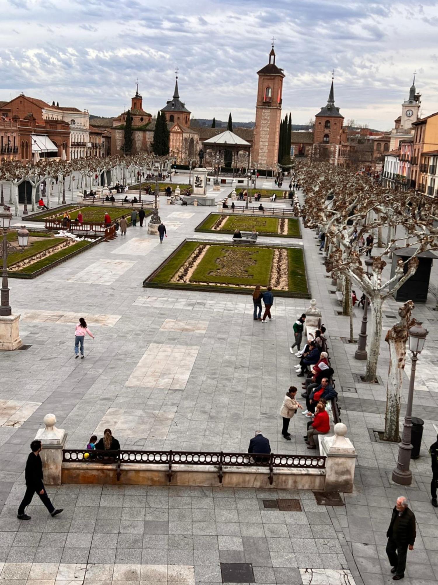 Sonar En La Plaza Cervantes 1 อัลกาลาเดเอนาเรส ภายนอก รูปภาพ